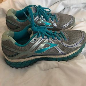 Brooks adrenaline running shoe